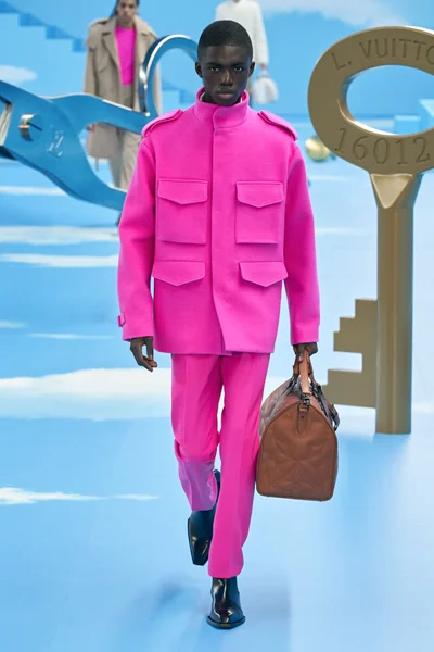 Look 25